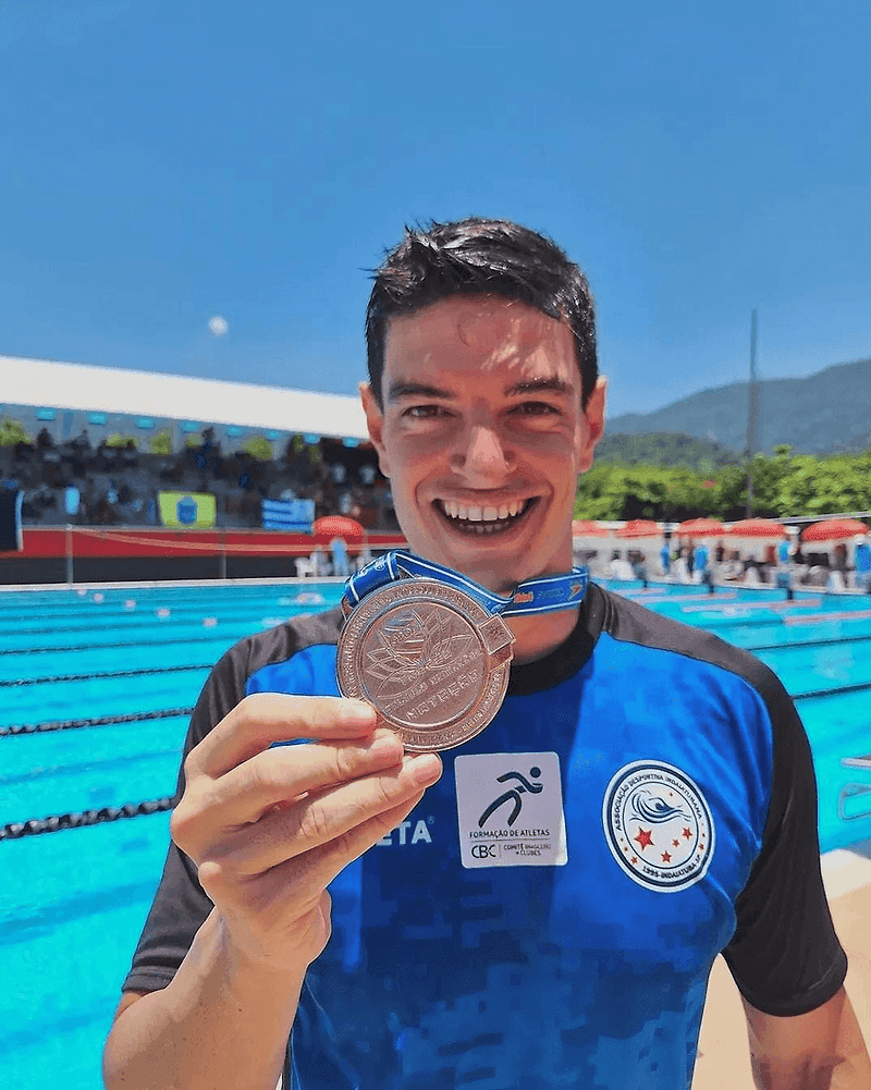 Conrado Lino com a medalha do Campeonato Brasileiro